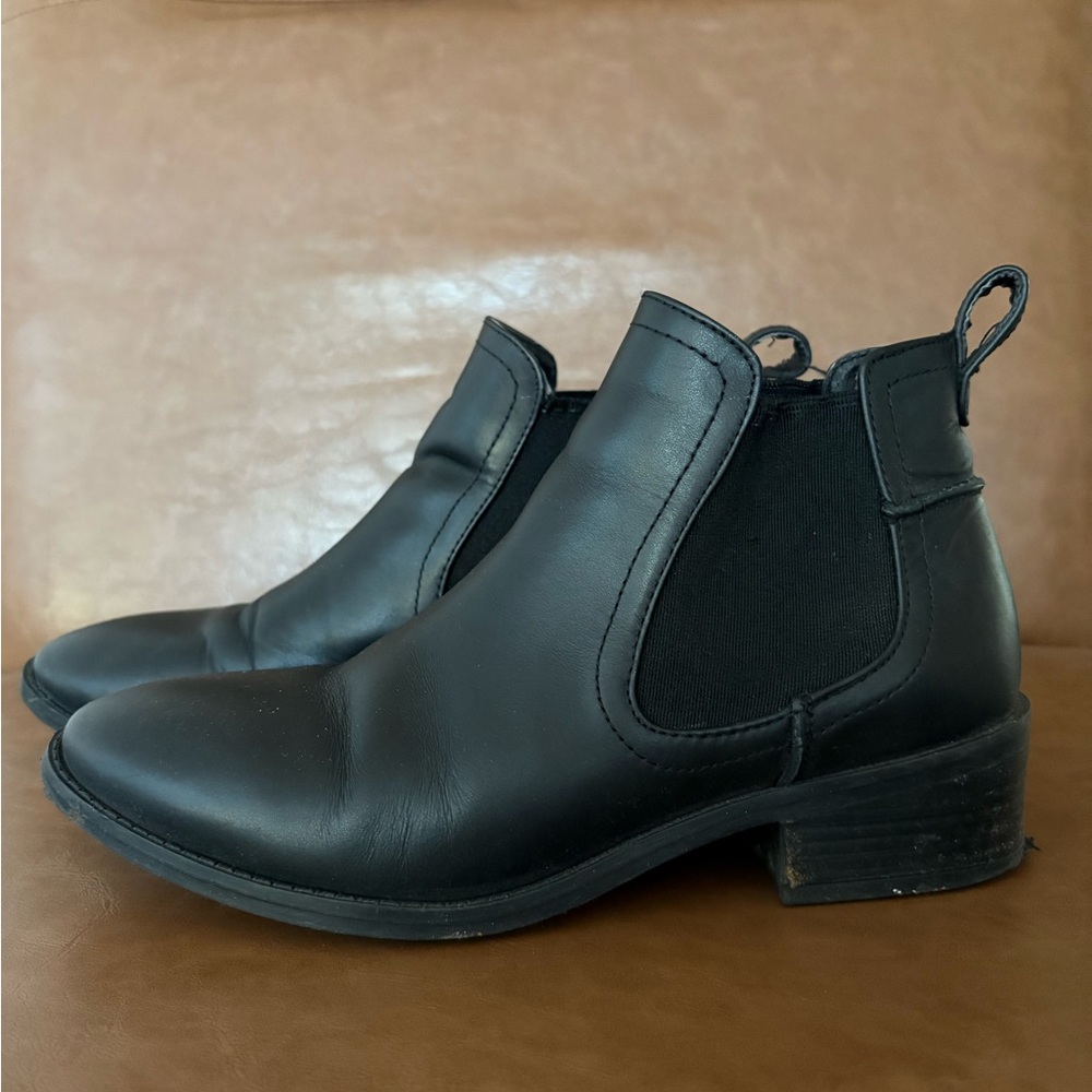 Steve Madden Black Leather Ankle Boots